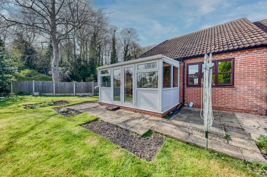 Images for Elmsdale Gardens, Burton Joyce, Nottingham