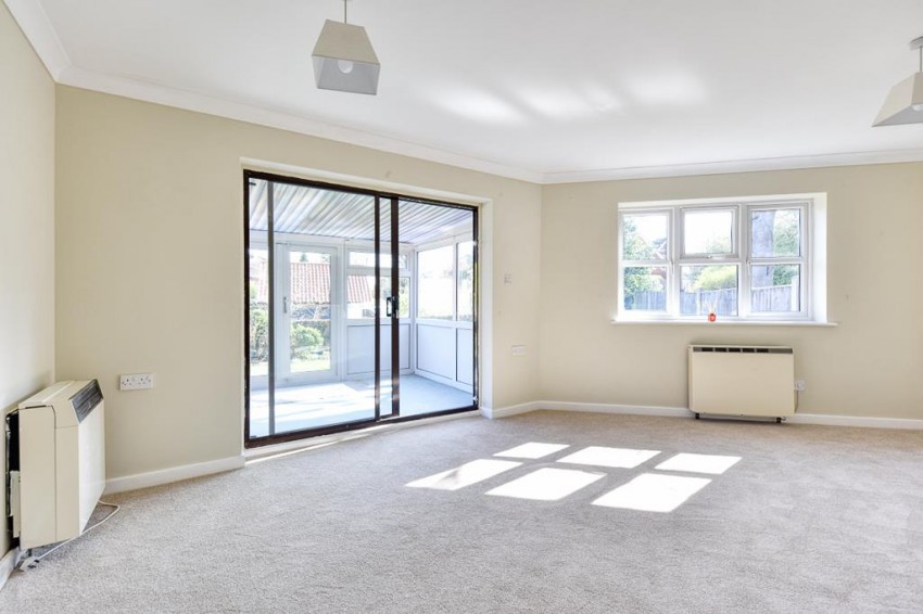 Images for Elmsdale Gardens, Burton Joyce, Nottingham