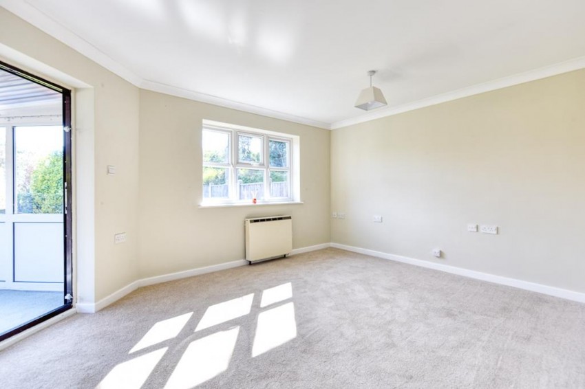 Images for Elmsdale Gardens, Burton Joyce, Nottingham