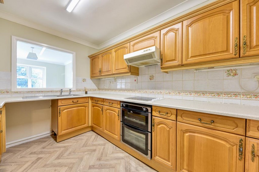 Images for Elmsdale Gardens, Burton Joyce, Nottingham