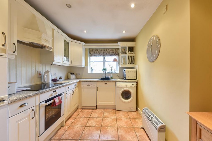 Images for Elmsdale Gardens, Burton Joyce, Nottingham