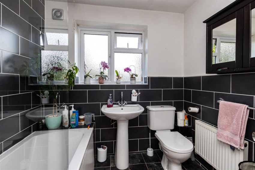 Images for Kensington Gardens, Carlton, Nottingham