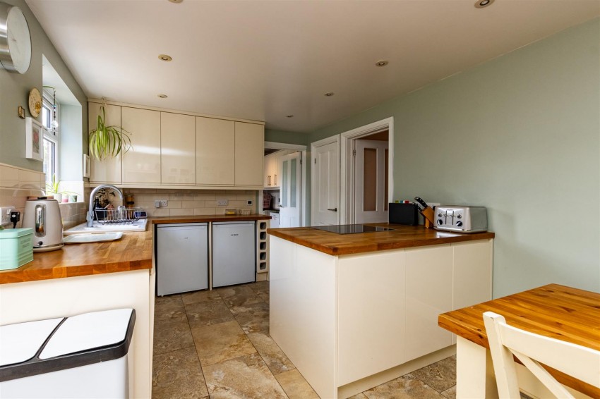 Images for Kensington Gardens, Carlton, Nottingham