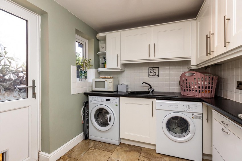 Images for Kensington Gardens, Carlton, Nottingham