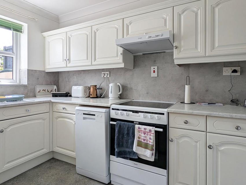 Images for Elmsdale Gardens, Burton Joyce, Nottingham