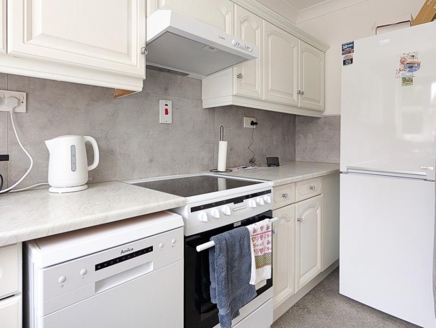 Images for Elmsdale Gardens, Burton Joyce, Nottingham