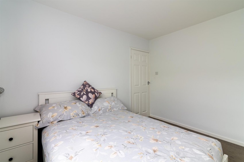 Images for York Close, Gedling NG4 4WD