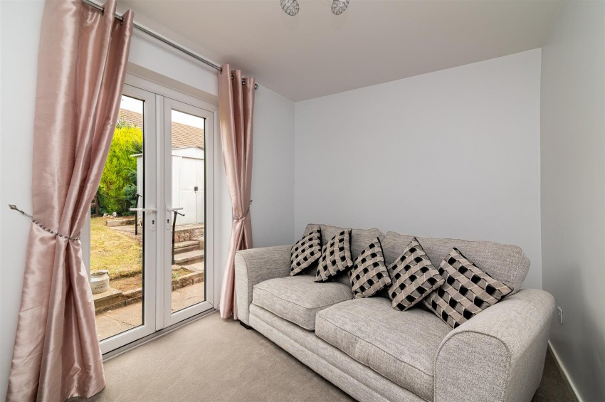 Images for York Close, Gedling NG4 4WD