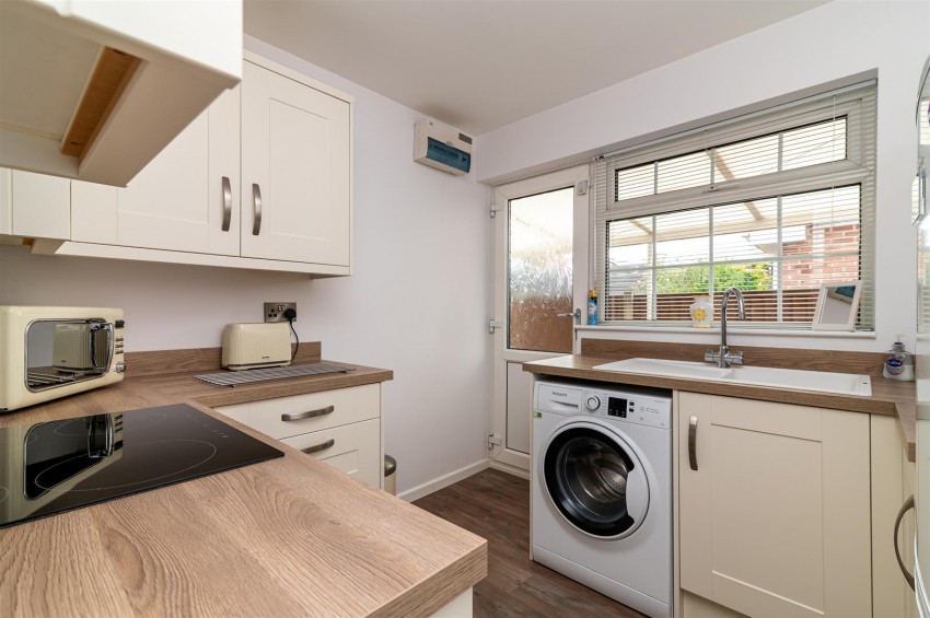 Images for York Close, Gedling NG4 4WD