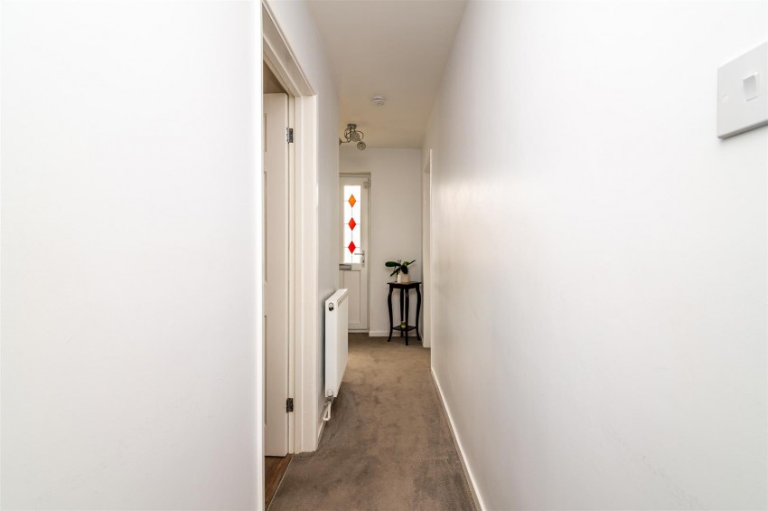 Images for York Close, Gedling NG4 4WD