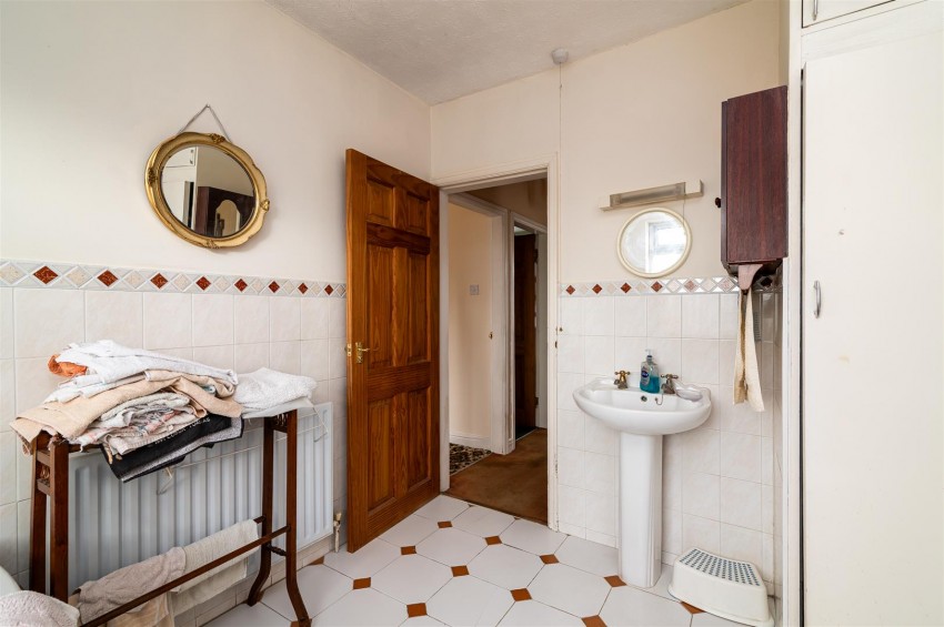 Images for Park Avenue, Burton Joyce, Nottingham