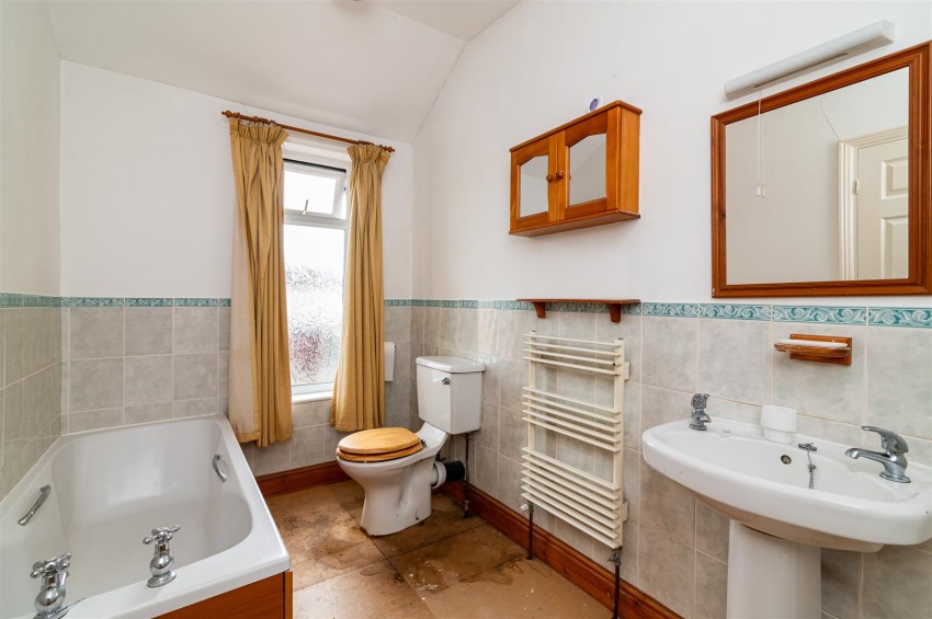 Images for Elm Drive, Carlton, Nottingham