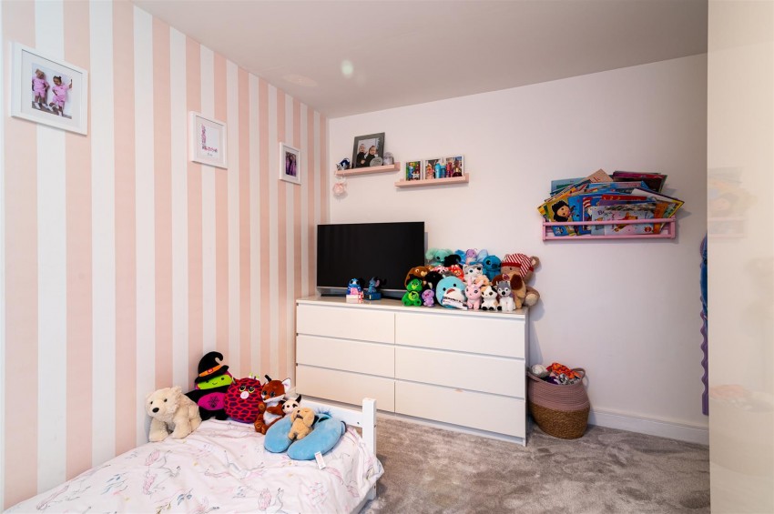 Images for Kensington Gardens, Carlton, Nottingham