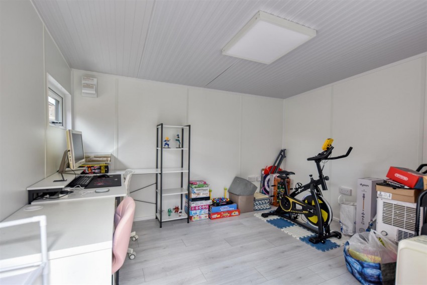 Images for Hallam Drive, Radcliffe-On-Trent, Nottingham