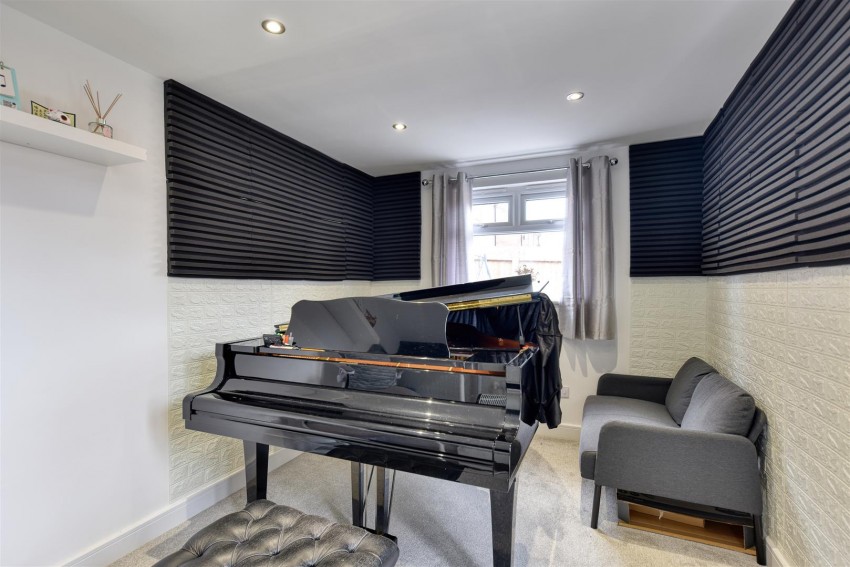 Images for Hallam Drive, Radcliffe-On-Trent, Nottingham