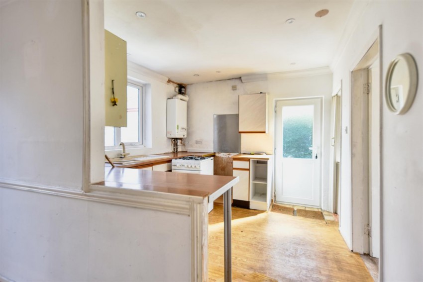 Images for Farnsfield Avenue, Burton Joyce, Nottingham