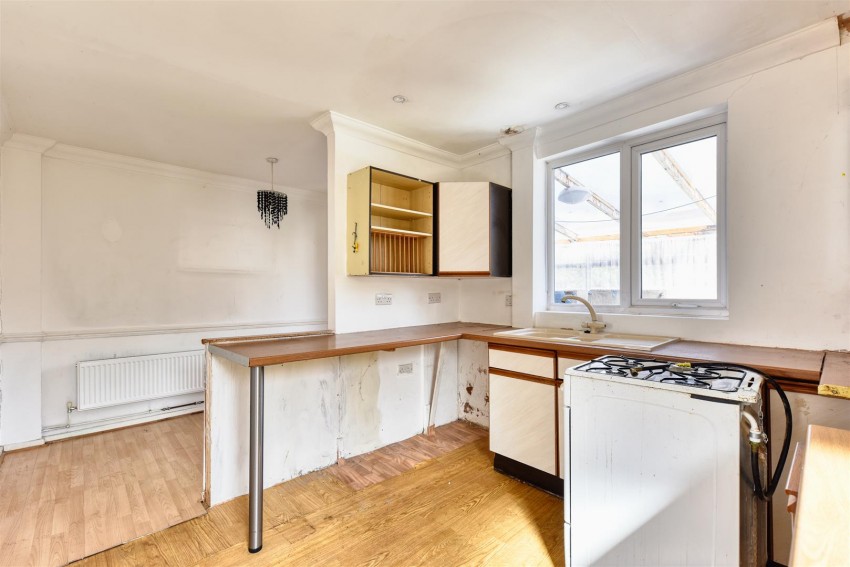Images for Farnsfield Avenue, Burton Joyce, Nottingham