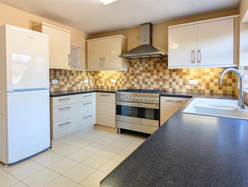 Images for St. Helens Crescent, Burton Joyce, Nottingham