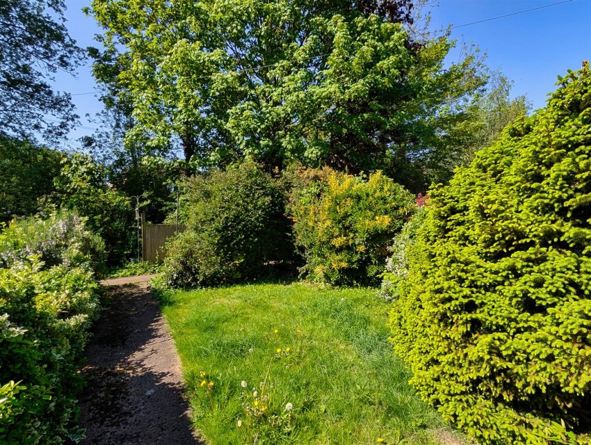 Images for St. Helens Crescent, Burton Joyce, Nottingham