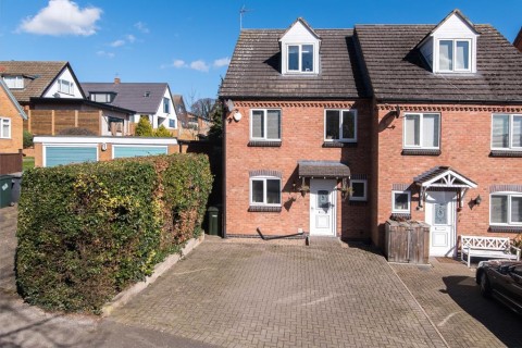 View Full Details for Willow Wong, Burton Joyce