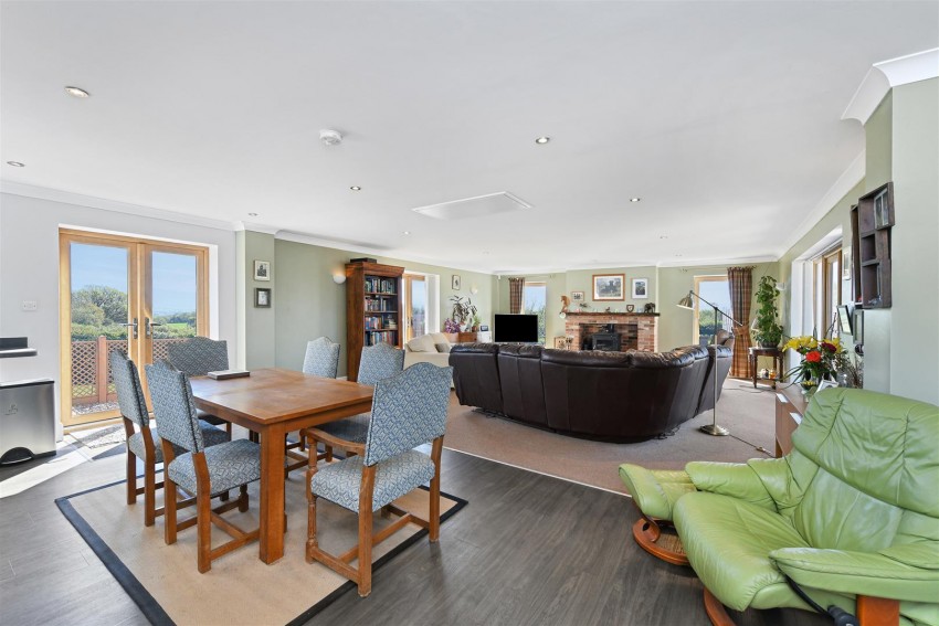Images for THE LODGE HOUSE - Bridle Road, Burton Joyce, Nottinghamshire NG14 5FQ