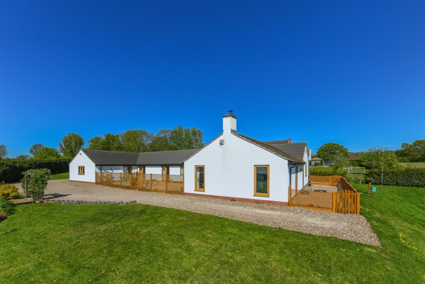 Images for THE LODGE HOUSE - Bridle Road, Burton Joyce, Nottinghamshire NG14 5FQ