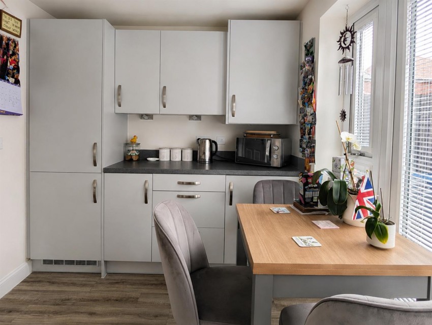 Images for Squires Grove, Bingham, Nottingham
